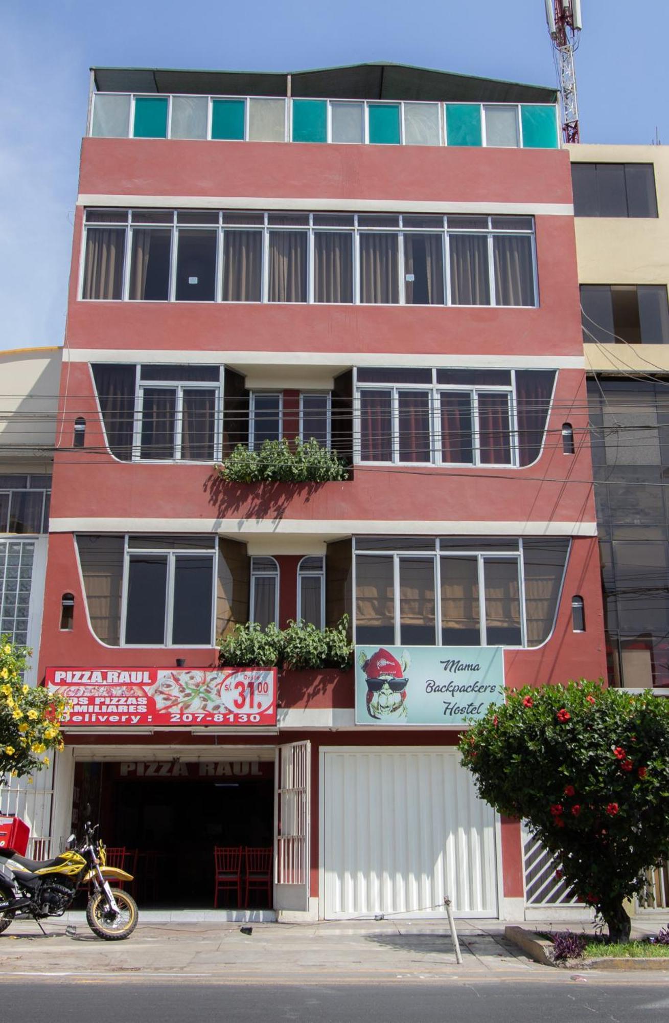 Mama Backpackers Hostal